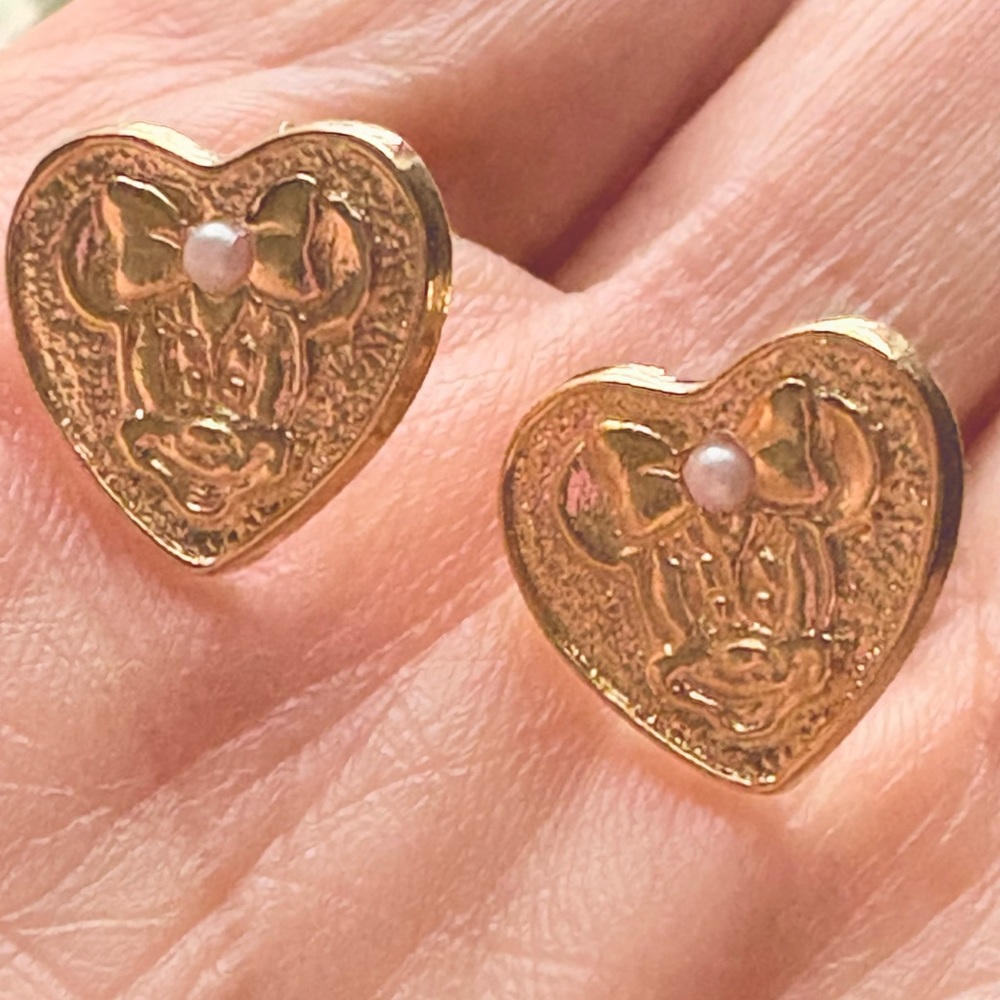 Vintage Disney Minnie Mouse Pearl Heart Gold Stud Earrings in Original Box 339
